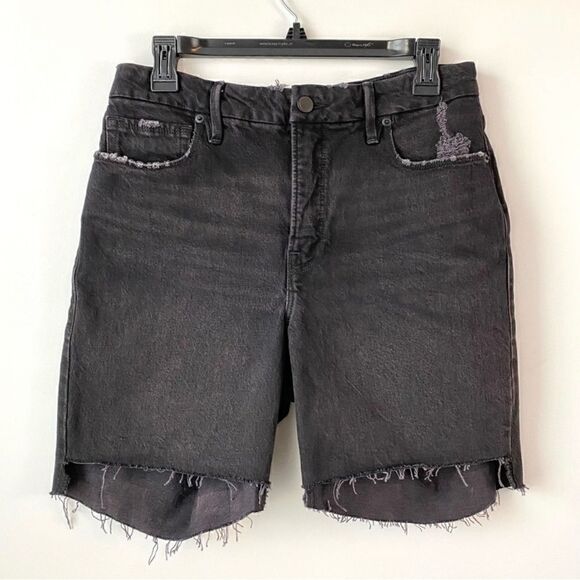 Good American NWT Good 90s Icon Distressed Shorts Black 6/28 - Picture 4 of 7